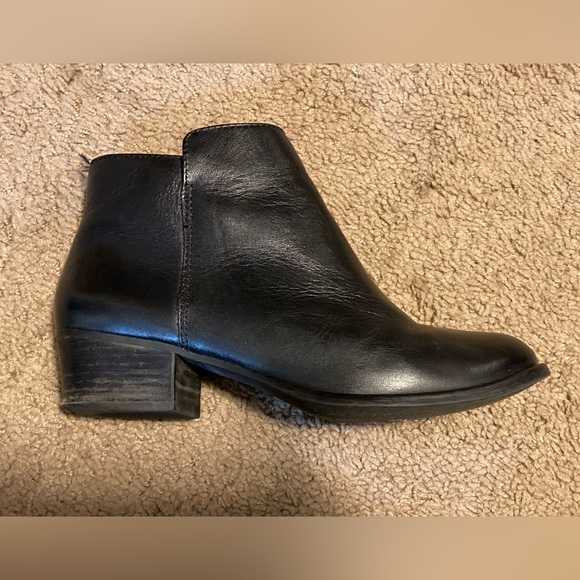 Jessica Simpson leather ankle boots. Size 8.5 W. - Picture 5 of 6